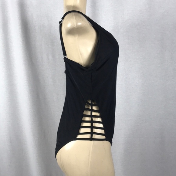 Shade & Shore Size Small Black One Piece Swimsuit With Padded Cups. New With Tag - Picture 2 of 4